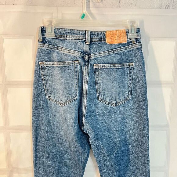 Zara high waisted button fly slit leg frayed hem size 2 - Picture 6 of 12